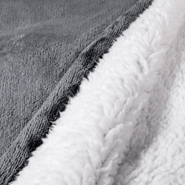 detail-mikina_seda.jpg